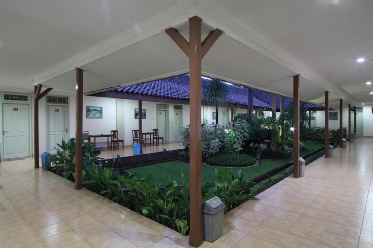 Hotel Besar Purwokerto Exterior foto