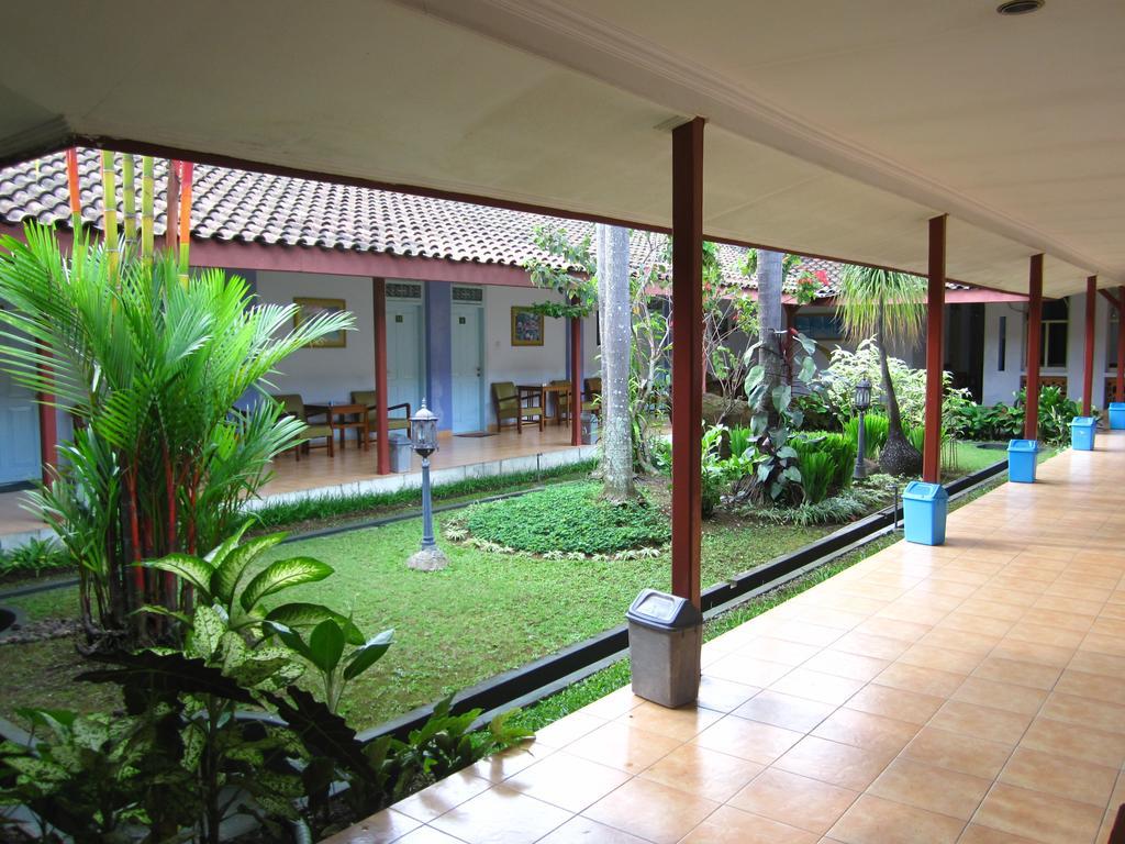 Hotel Besar Purwokerto Exterior foto